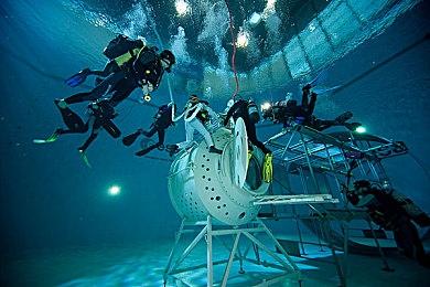 《电锯甜心RePOP》Steam特别好评 为情怀补票